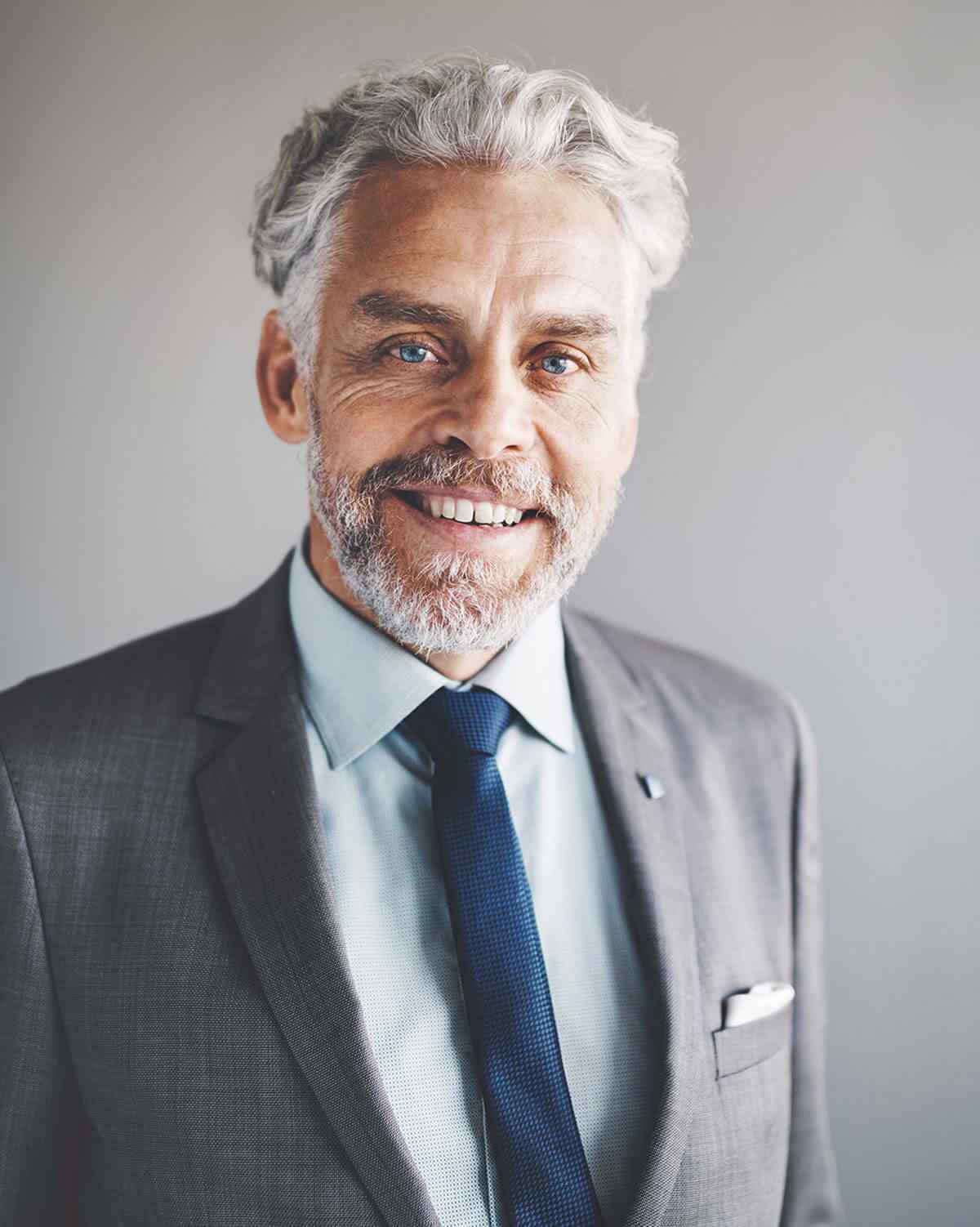 https://hrconnectinc.com/wp-content/uploads/2021/06/img-team-01.jpg