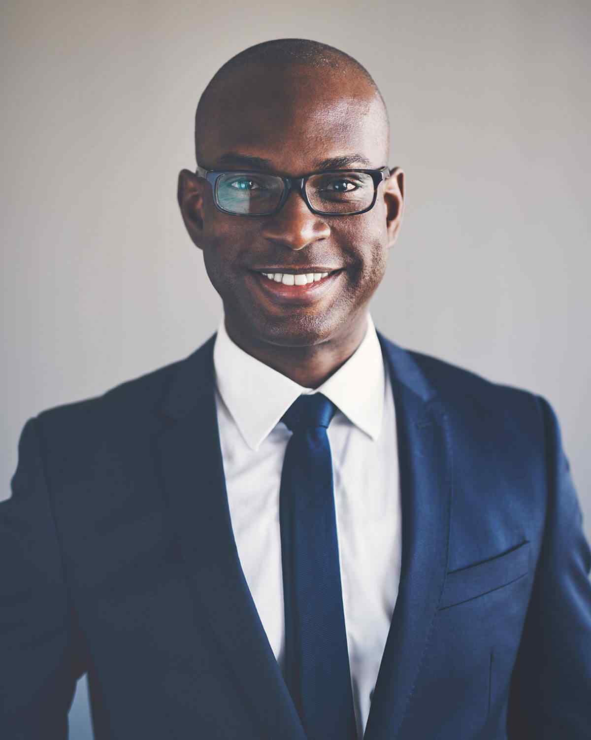 https://hrconnectinc.com/wp-content/uploads/2021/06/img-team-03.jpg