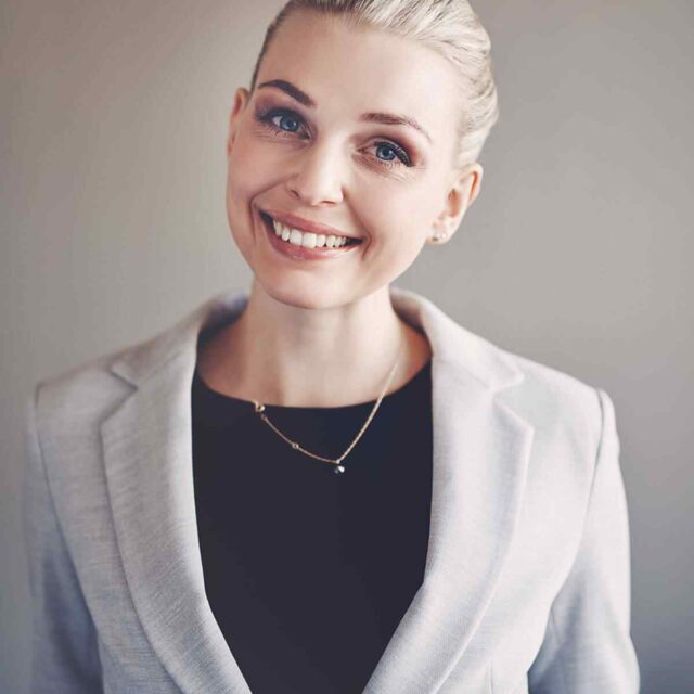 https://hrconnectinc.com/wp-content/uploads/2021/06/img-team-04-640x640.jpg